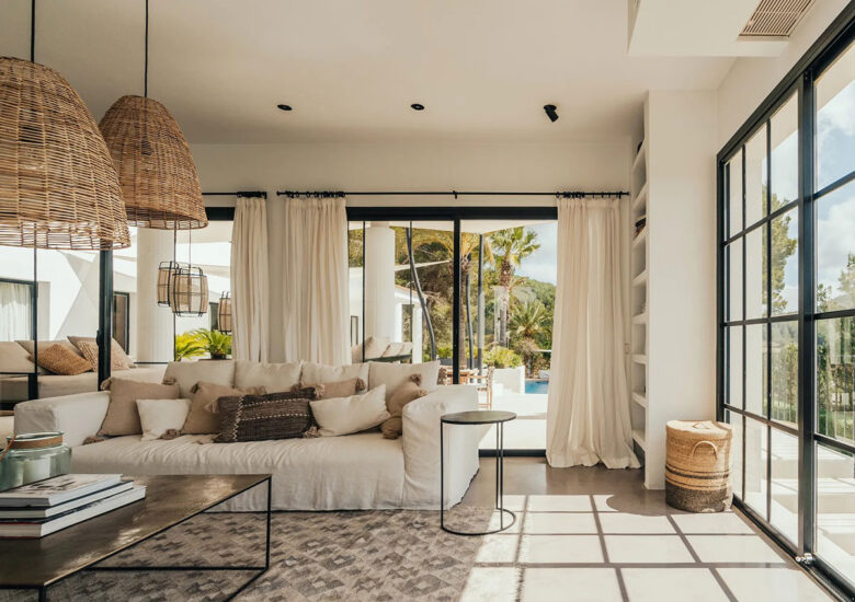 西班牙伊维萨岛乡村风度假别墅