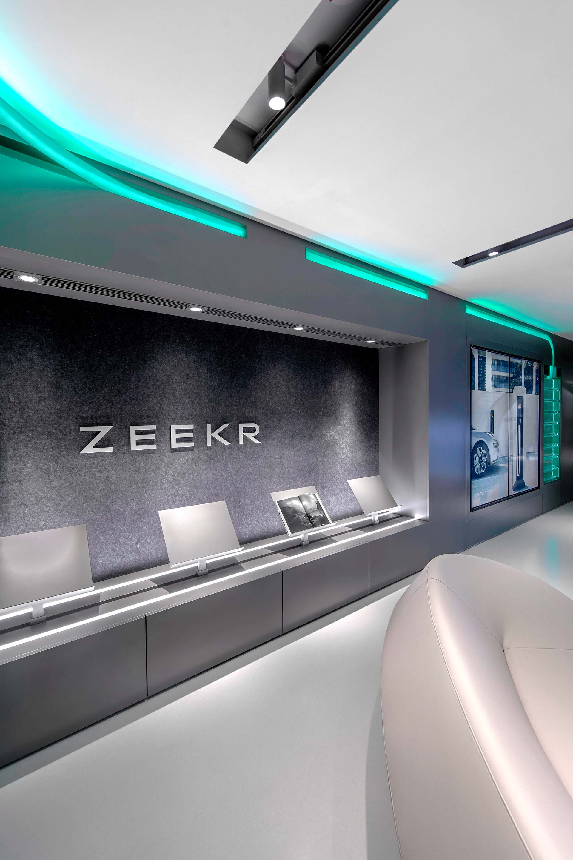 ZEEKR极氪,ZEEKR极氪汽车展厅,ZEEKR极氪上海外滩店,上海ZEEKR极氪,上海展厅设计,汽车展厅设计,展厅设计案例,体验店设计,汽车体验店设计,ZEEKR,极氪,汽车销售店设计,上海,INGROUP