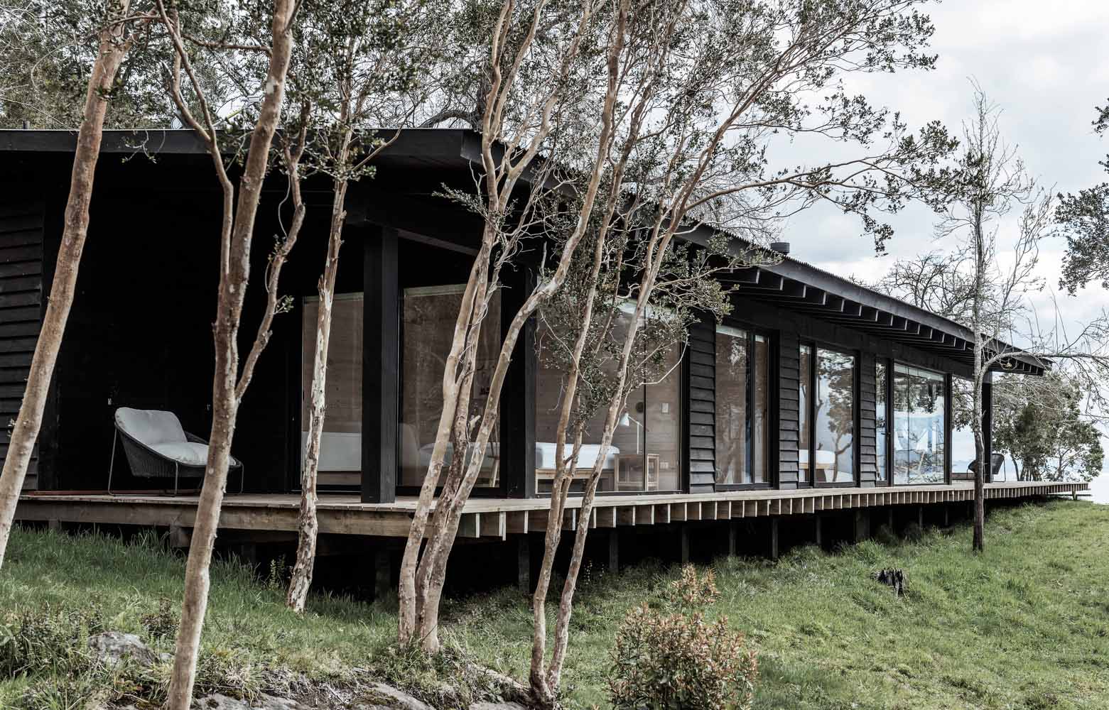 别墅设计,别墅设计案例,blaq arquitectos,智利,国外别墅设计案例,别墅装修,住宅设计,湖景别墅,平层别墅,140㎡