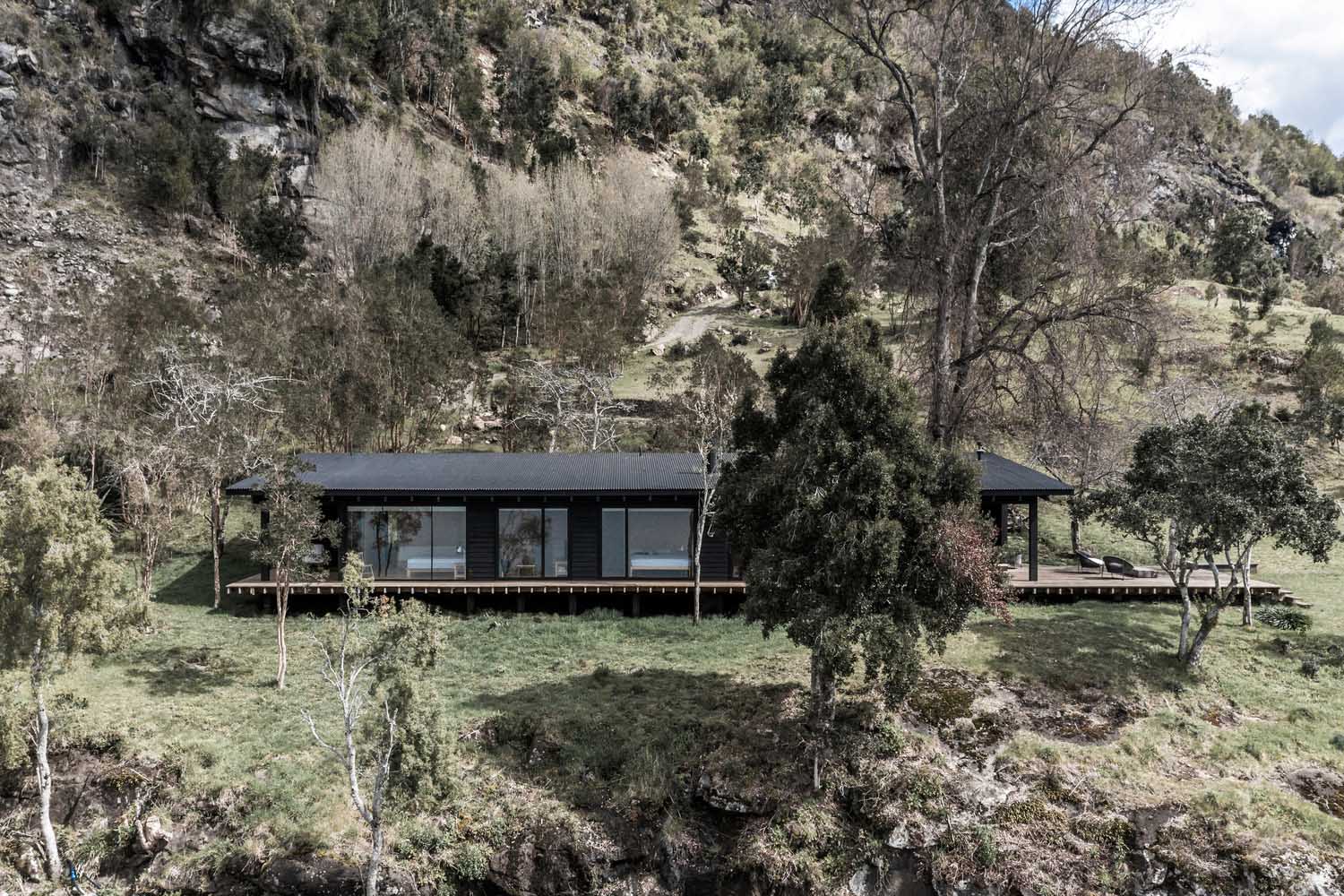 别墅设计,别墅设计案例,blaq arquitectos,智利,国外别墅设计案例,别墅装修,住宅设计,湖景别墅,平层别墅,140㎡