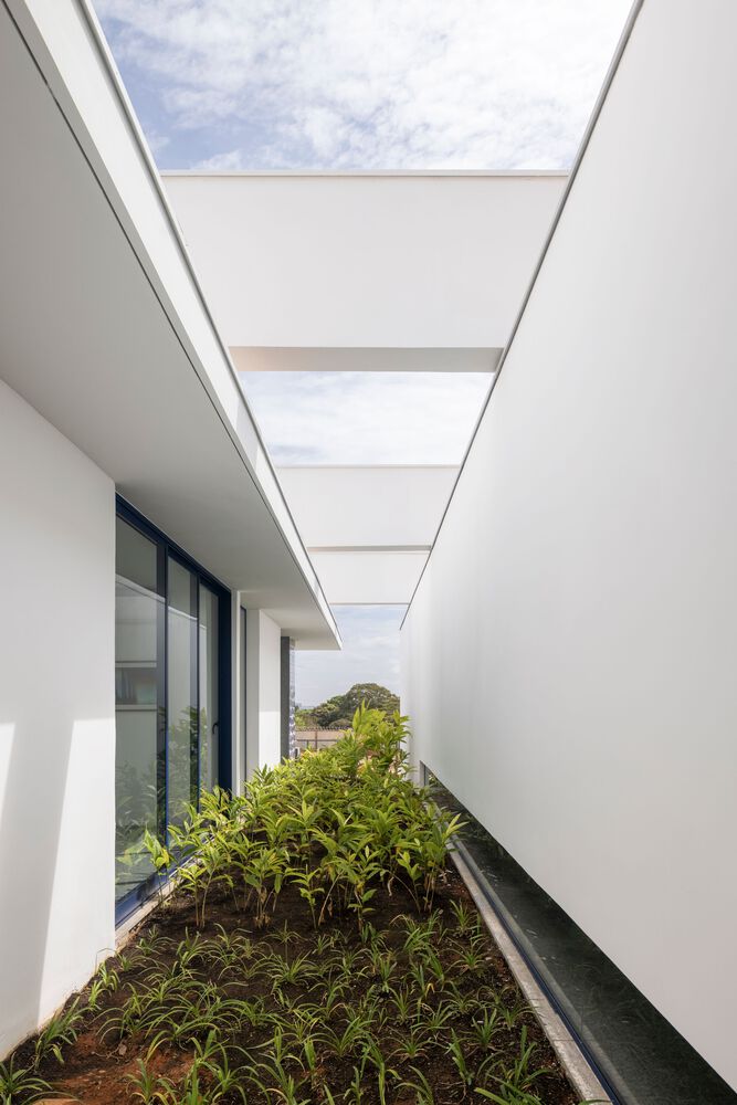 别墅设计,住宅设计案例,BLOCO Arquitetos,巴西,国外别墅设计案例,600㎡,景观别墅,画廊住宅