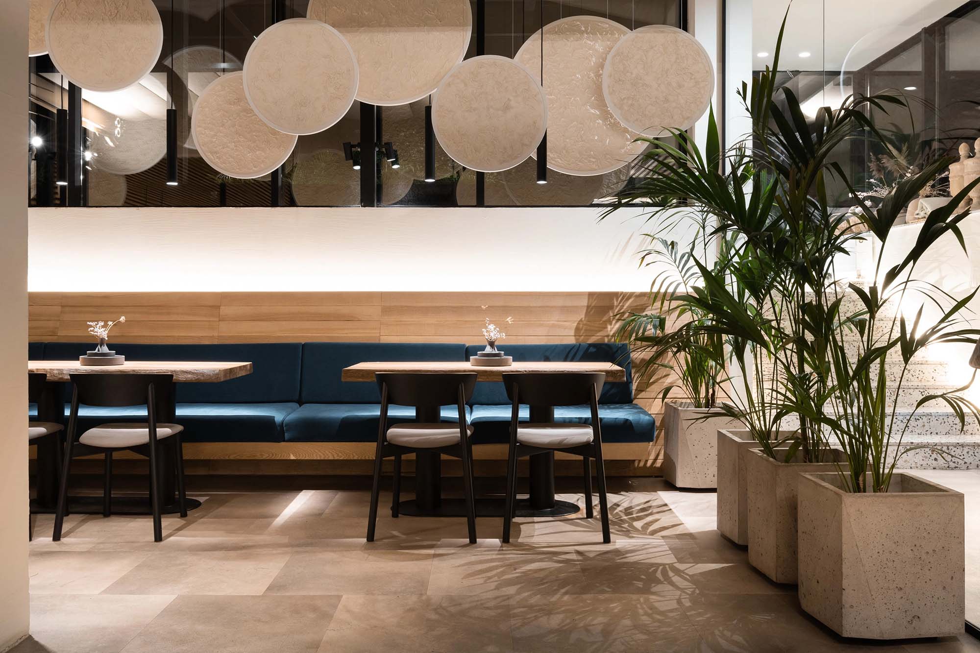 餐厅设计,国外酒吧设计,酒吧设计案例,摩尔多瓦,Momo Asian Bar,亚洲酒吧