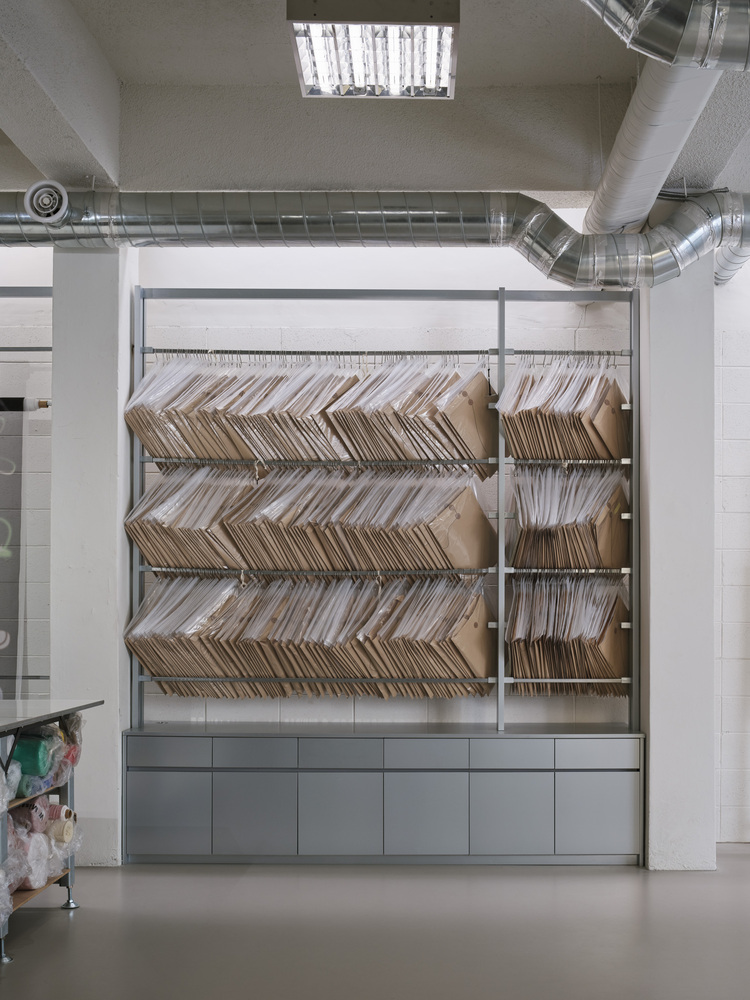 服装店设计,studio fragment,店铺设计,女装旗舰店,服装店设计案例,服装品牌店,国外服装店设计案例,韩国,Minjukim Anguk,首尔