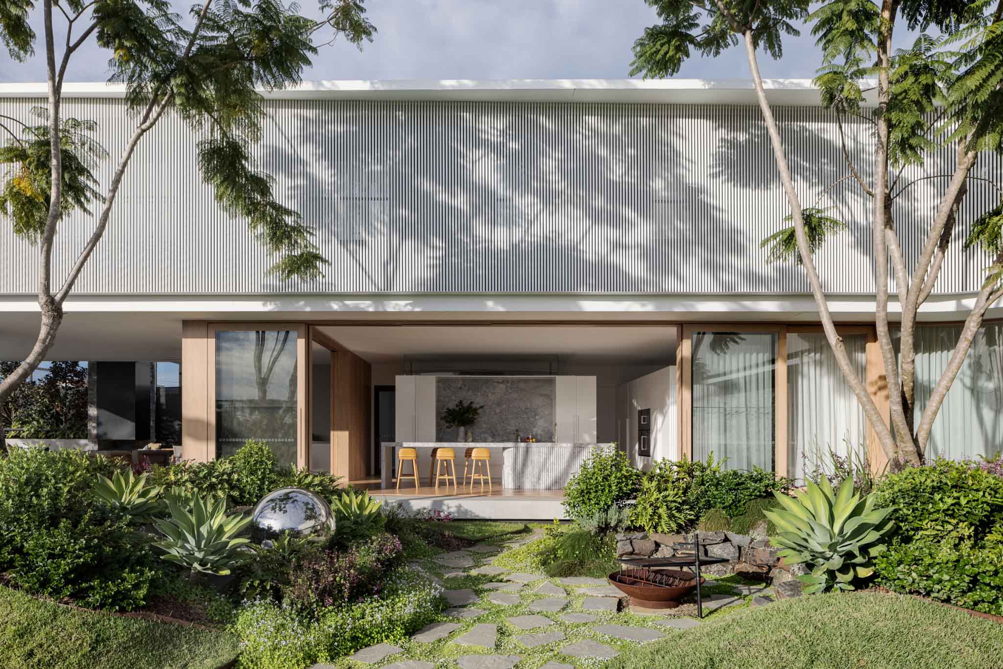 别墅设计,别墅设计案例,Joe Adsett Architects,澳大利亚,国外别墅设计案例,别墅装修,现代风格别墅,庭院别墅,布里斯班