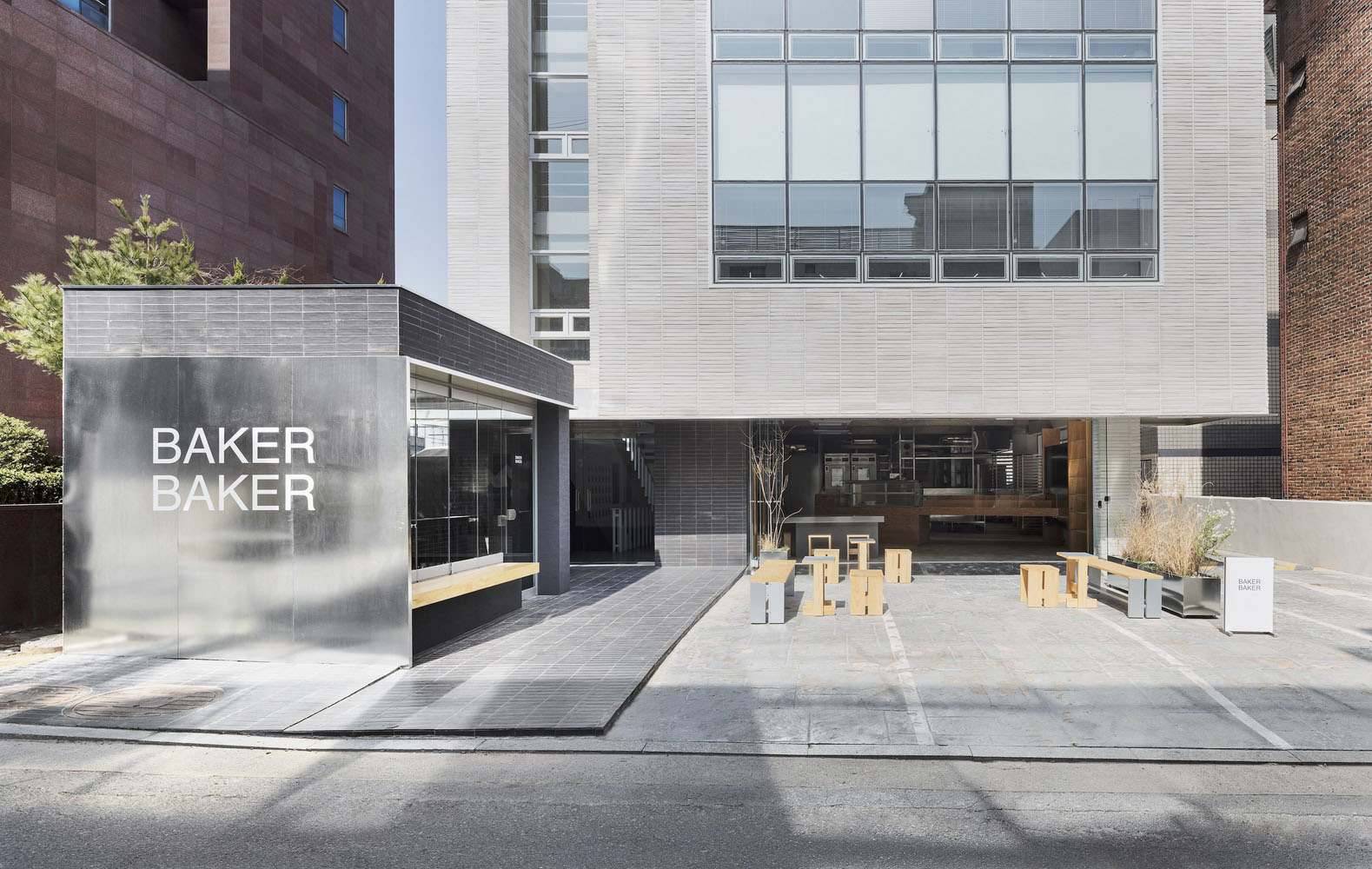 oftn studio,首尔,咖啡厅设计案例,咖啡厅装修,Baker Baker面包店,极简风格咖啡厅,咖啡厅设计方案,面包店设计