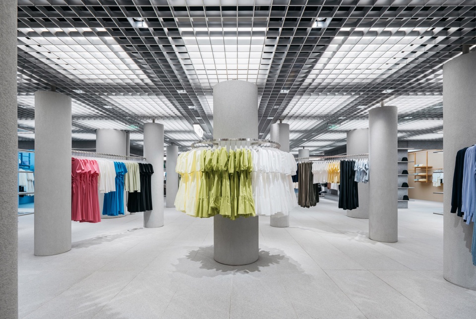 零售店设计,服装零售店设计,时尚零售店设计,零售店设计案例,服装店设计,商店旗舰店设计,旗舰店设计,商店设计,BENLAI本来旗舰店,广州,AIM恺慕建筑设计