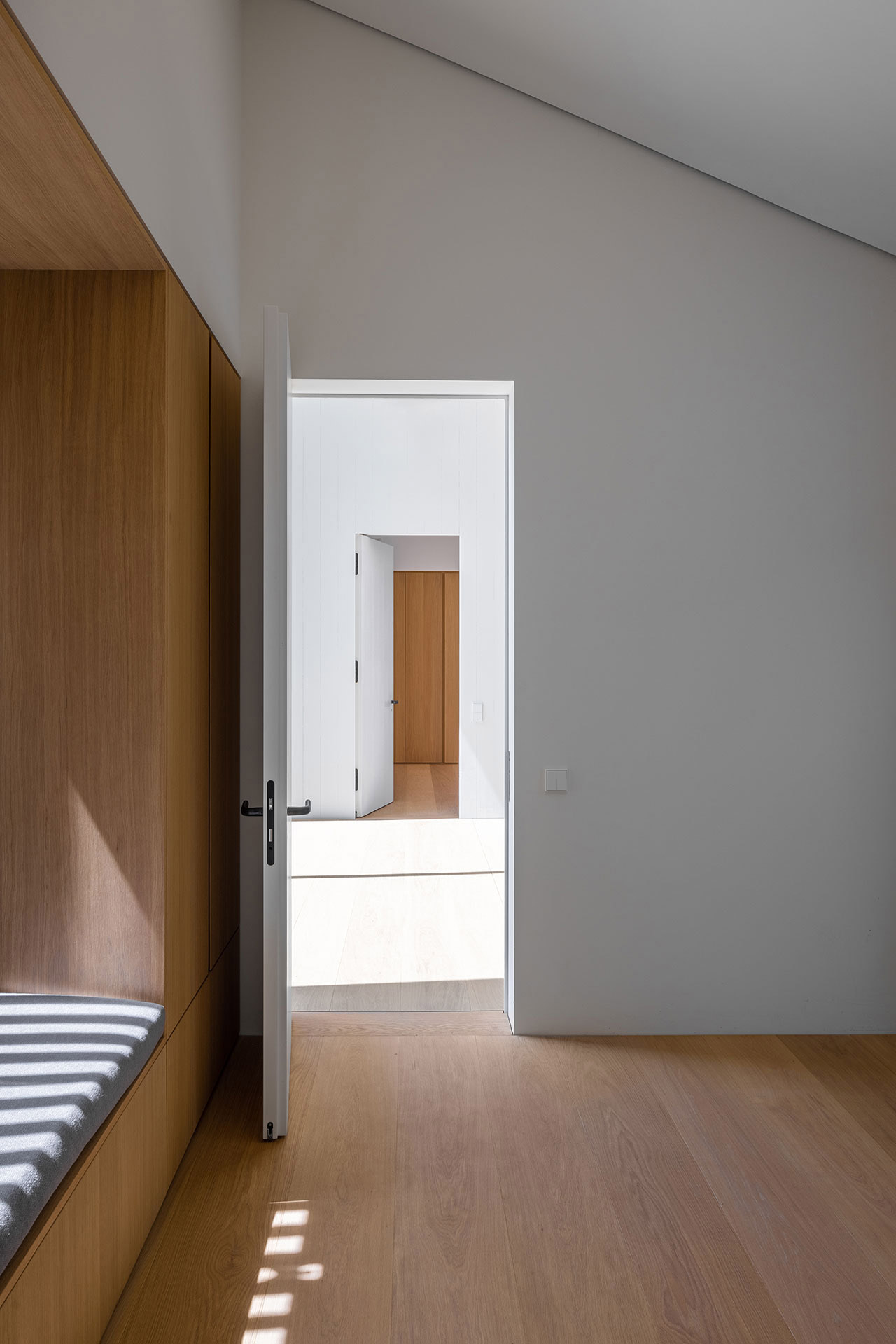 别墅设计,乡村别墅设计,Appels Architekten,国外别墅设计案例,德国,巴伐利亚,极简风格,乡村度假别墅