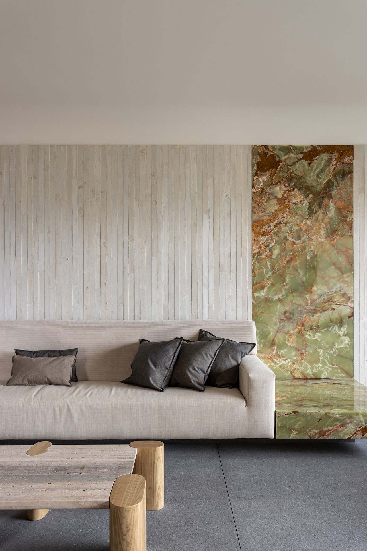 别墅设计,别墅设计案例,Pascali Semerdjian Arquitetos,巴西,国外别墅设计案例,别墅装修,375㎡,木模混凝土,野兽派风格