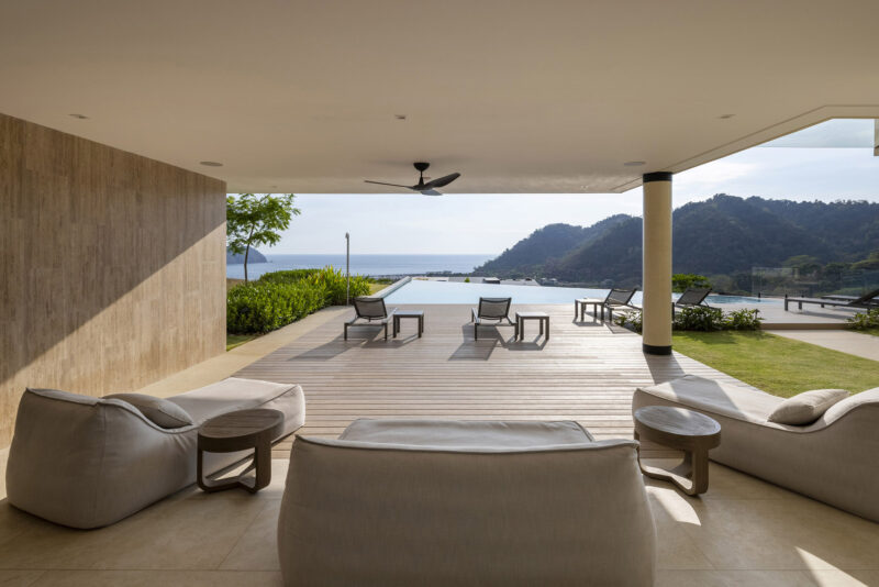 Garnier Arquitectos｜800㎡，哥斯达黎加蓬极简阳光庭院别墅