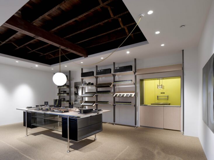 何以设计 | 上海eios首店