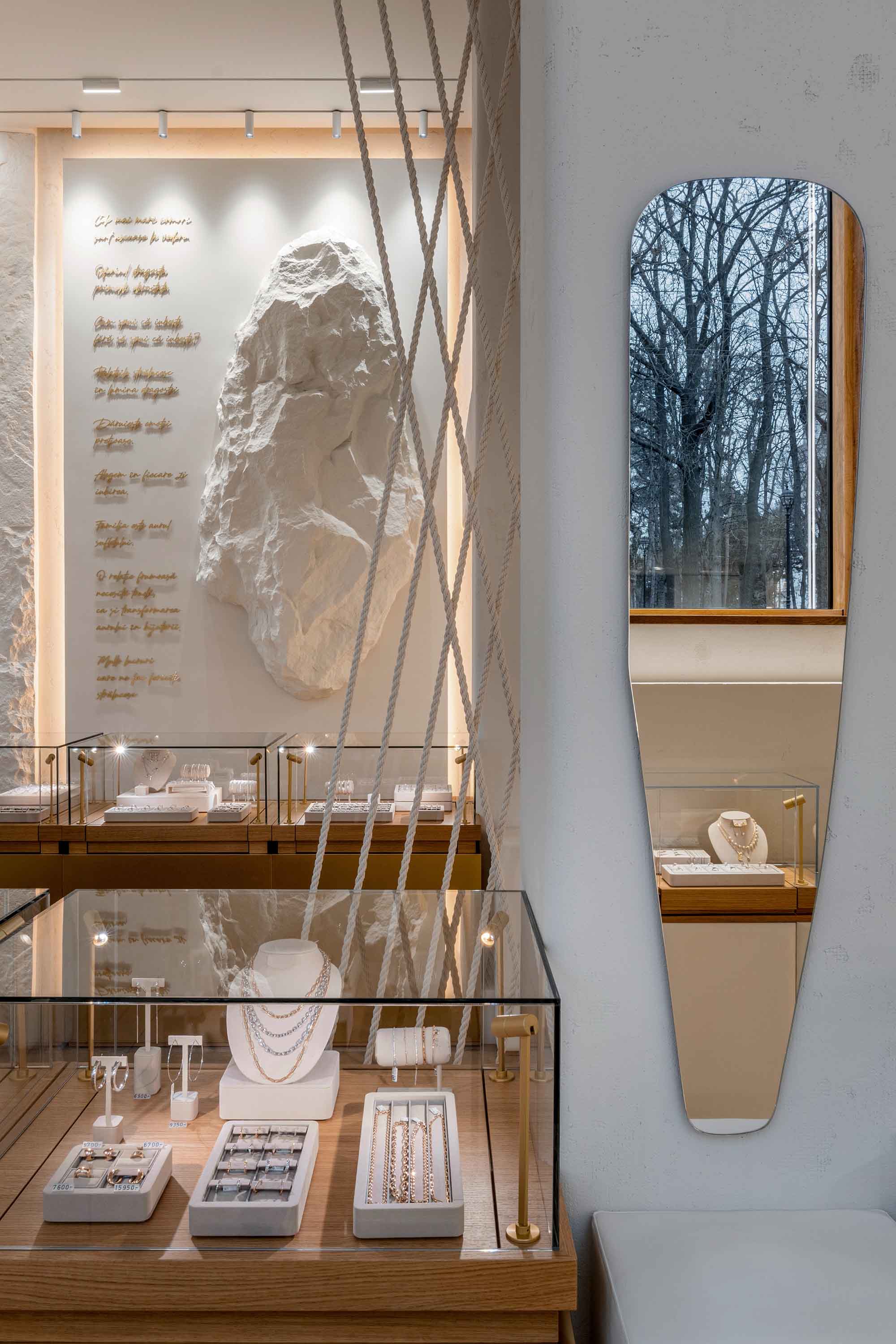 商店设计,珠宝店设计,饰品店设计,Elena Grecu,摩尔多瓦,基希讷乌,珠宝店设计案例,VOIS JEWELRY STORE,首饰店