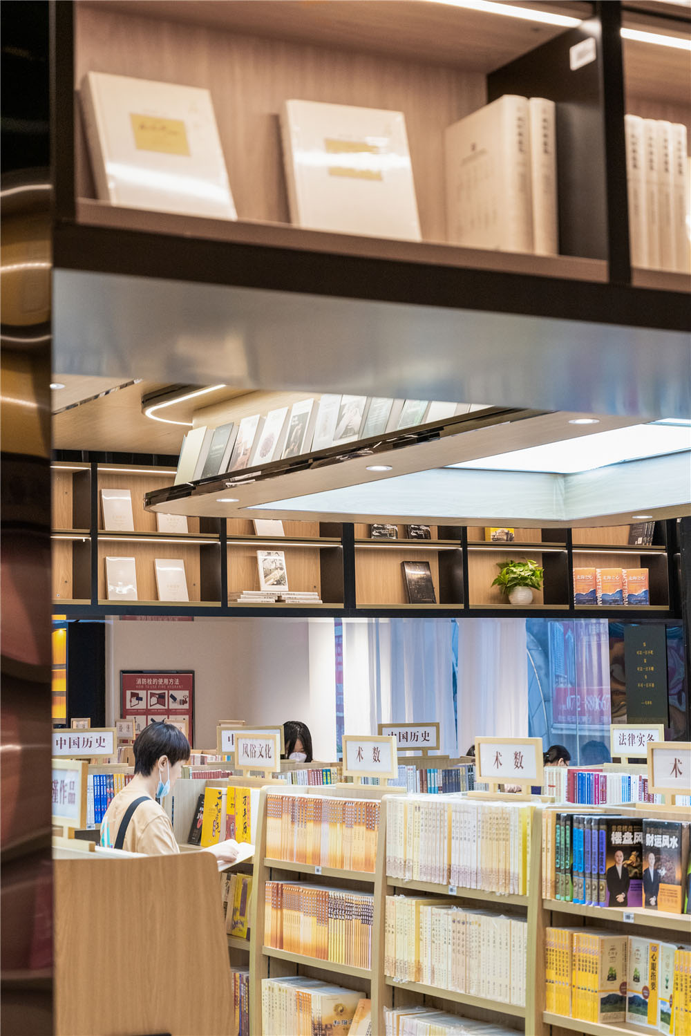书店设计,商店设计,书店零售店设计,书店设计案例,书店设计方案,柳州,新华书店,GLC上海联思建筑设计