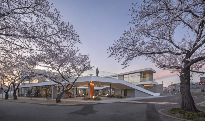 PLS Architects + Atelier MODS | 樱花丛中品咖啡-Inalit 咖啡厅