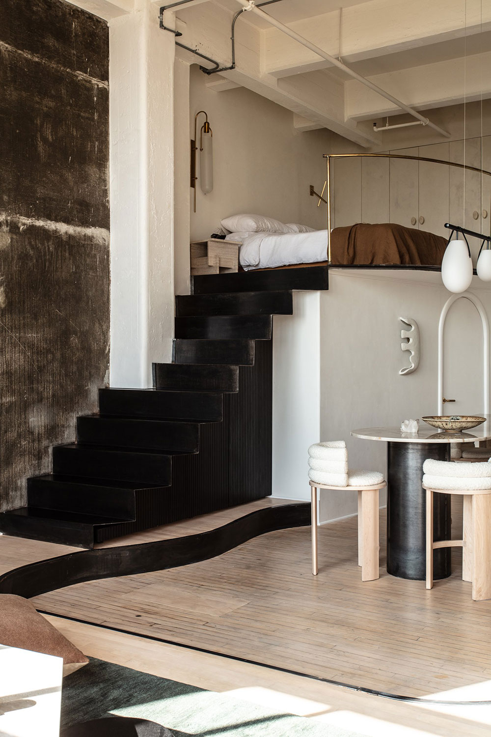 Aker interiors,洛杉矶,公寓设计案例,阁楼设计,公寓设计,45㎡,阁楼装修效果图,阁楼改造