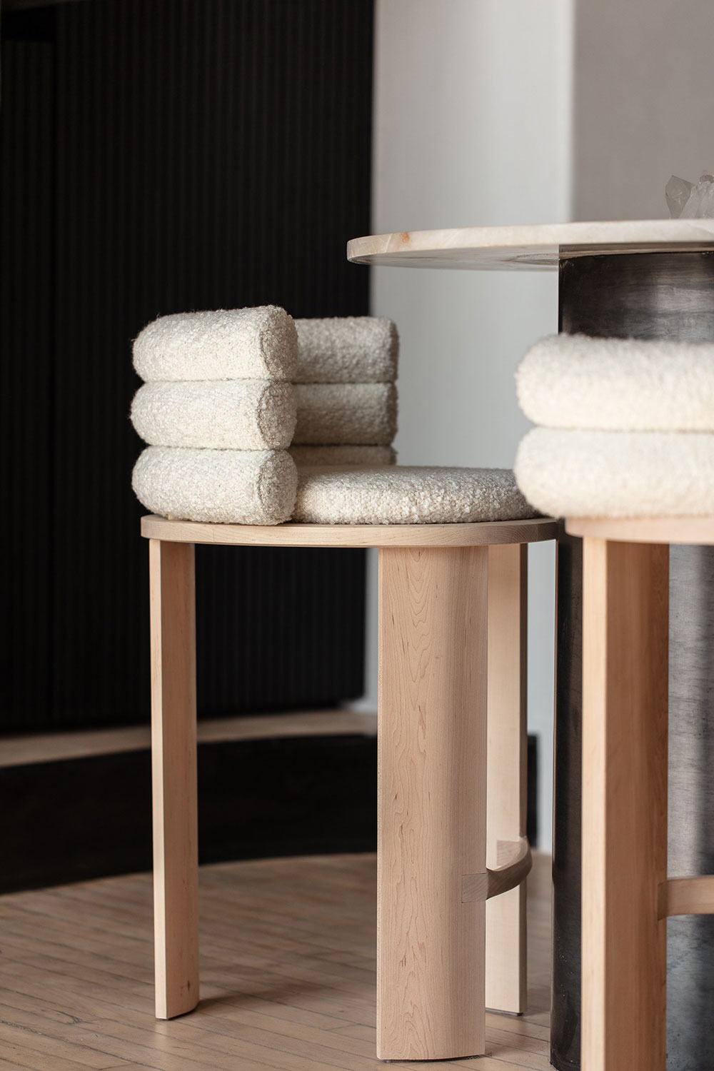 Aker interiors,洛杉矶,公寓设计案例,阁楼设计,公寓设计,45㎡,阁楼装修效果图,阁楼改造