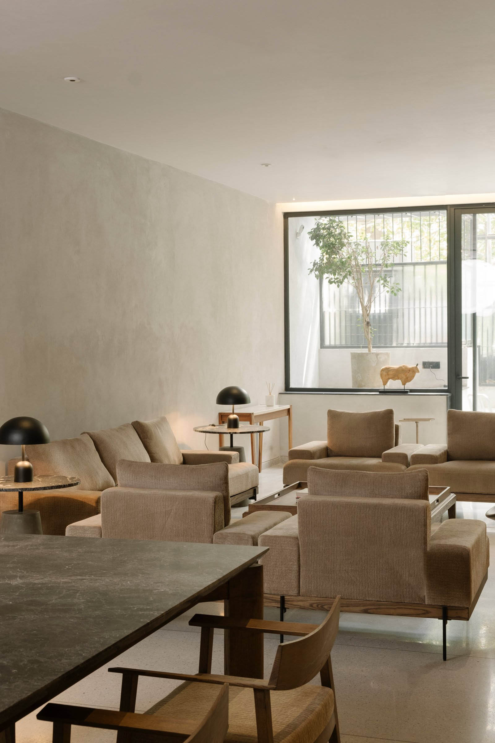 公寓设计,Amit Khanna Design,公寓设计案例,住宅改造,国外公寓设计,德里,280㎡,公寓装修设计