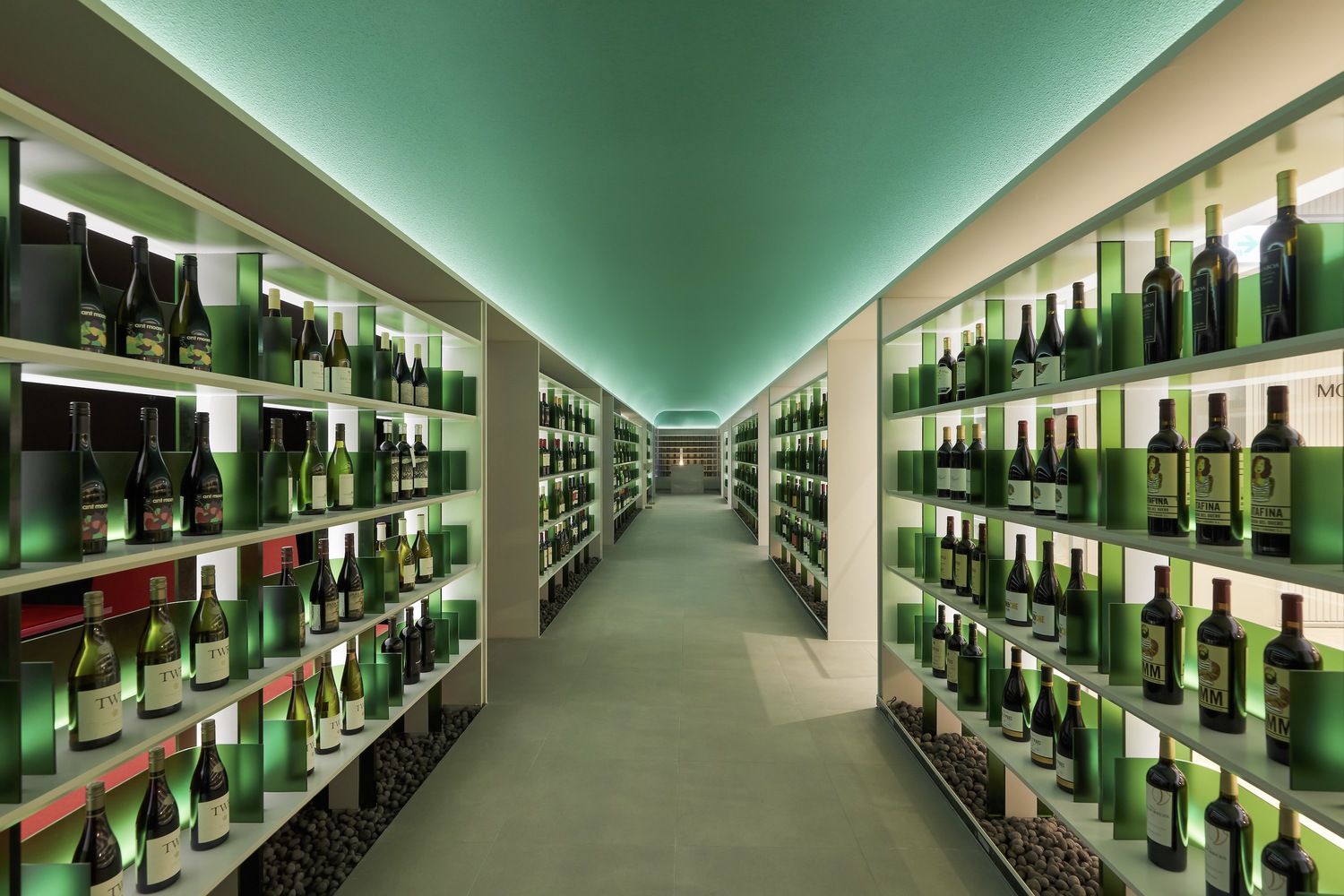 酒吧设计,酒吧设计案例,酒吧设计方案,酒吧装修,Design Studio Maoom,创意酒吧,酒吧餐厅,MOWa酒吧餐厅,680㎡,韩国,首尔