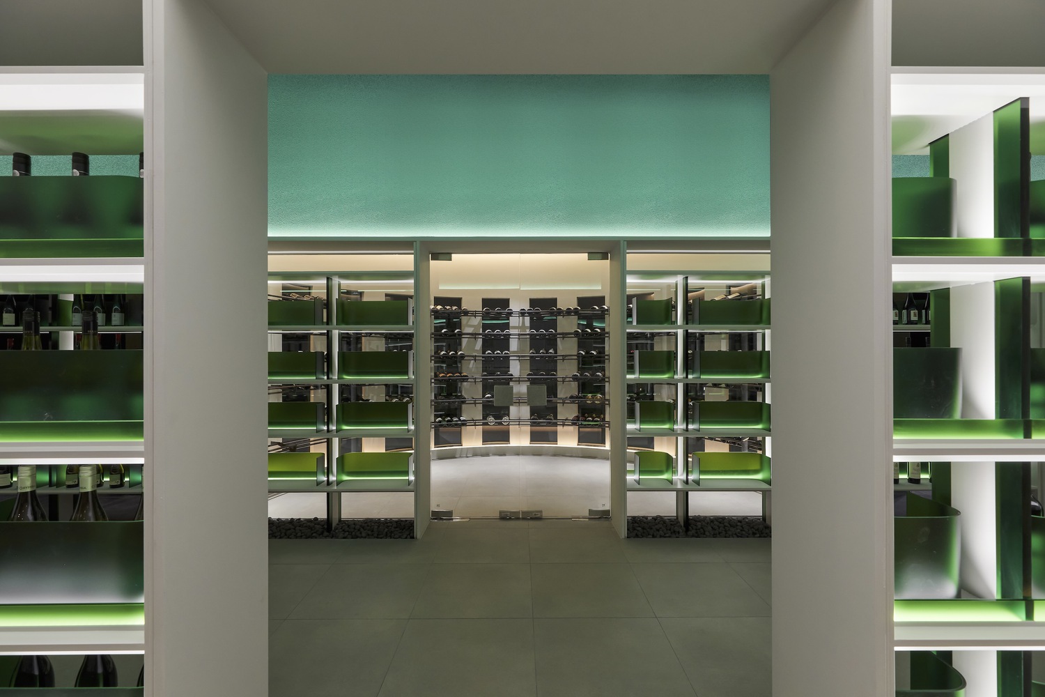 酒吧设计,酒吧设计案例,酒吧设计方案,酒吧装修,Design Studio Maoom,创意酒吧,酒吧餐厅,MOWa酒吧餐厅,680㎡,韩国,首尔