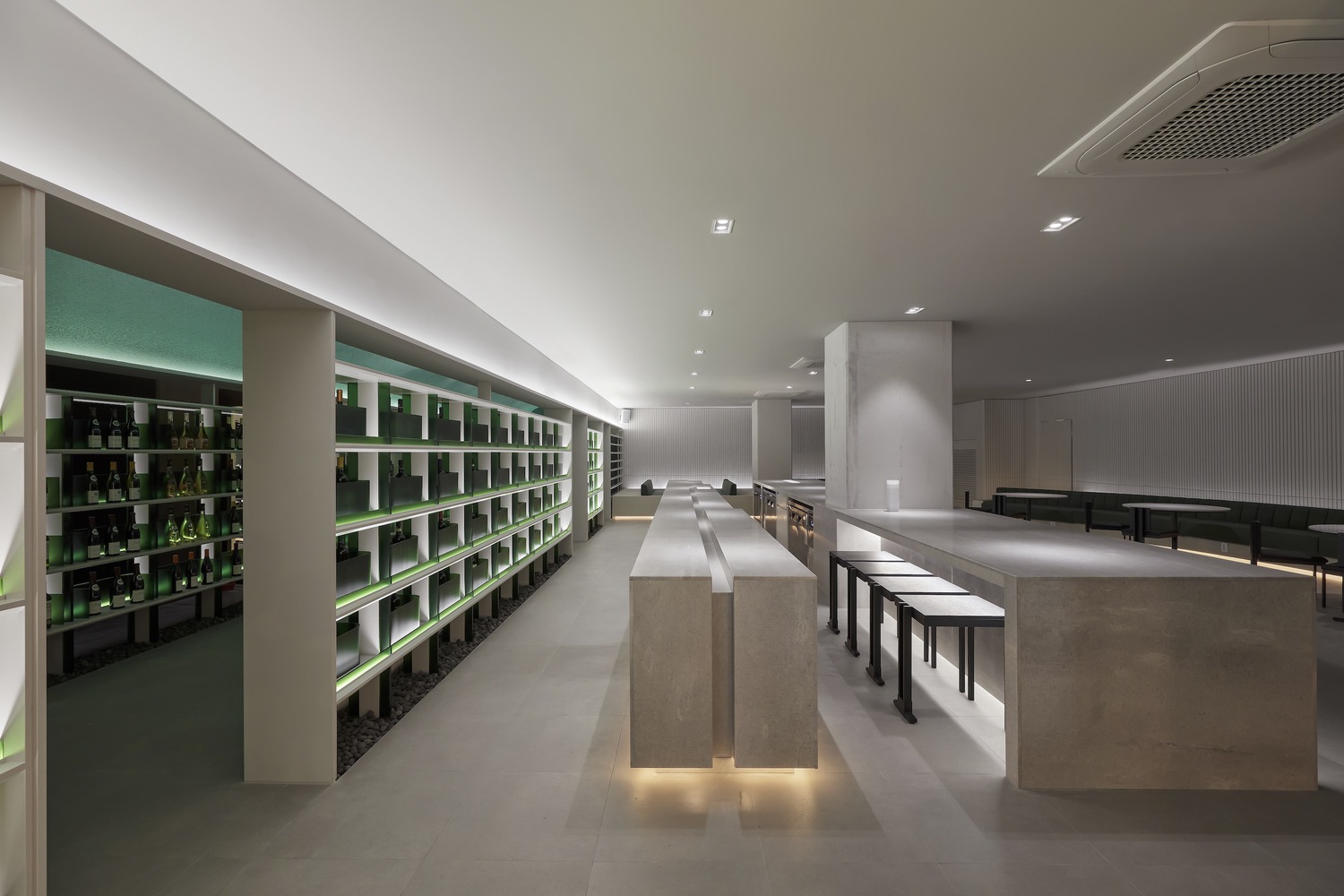 酒吧设计,酒吧设计案例,酒吧设计方案,酒吧装修,Design Studio Maoom,创意酒吧,酒吧餐厅,MOWa酒吧餐厅,680㎡,韩国,首尔
