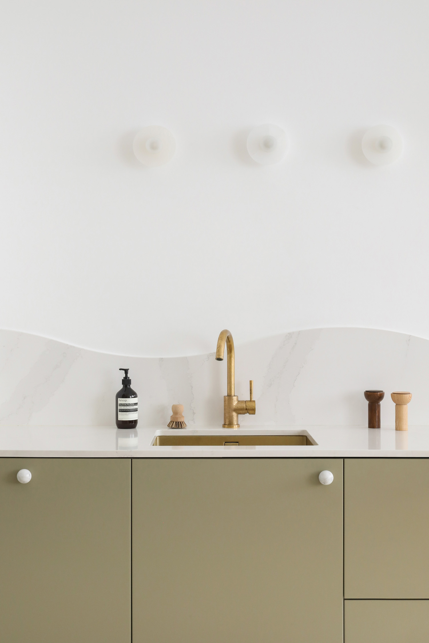 Heju Studio,法国,公寓设计案例,阁楼设计,公寓设计,Sesquez Loft,阁楼装修效果图,阁楼改造,极简风格,旋转楼梯
