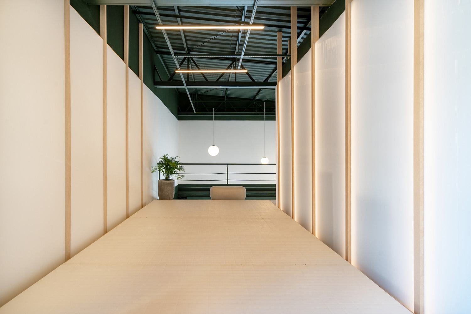 0E1 Arquitetos,健身房设计案例,健身房,柔术学校,250㎡,国外健身房设计,巴西,健身工作室,柔术工作室