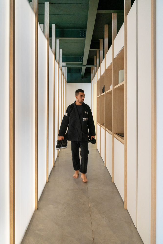 0E1 Arquitetos,健身房设计案例,健身房,柔术学校,250㎡,国外健身房设计,巴西,健身工作室,柔术工作室