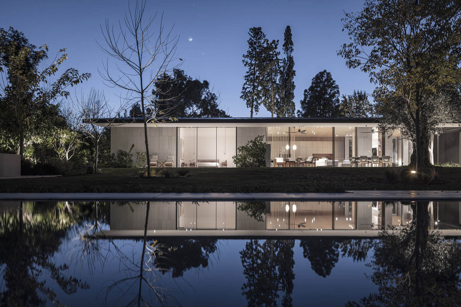 别墅设计,以色列,Ruth Packer Rona Levin Architects,原木色,别墅设计案例,别墅装修,平层别墅,别墅设计方案,400㎡