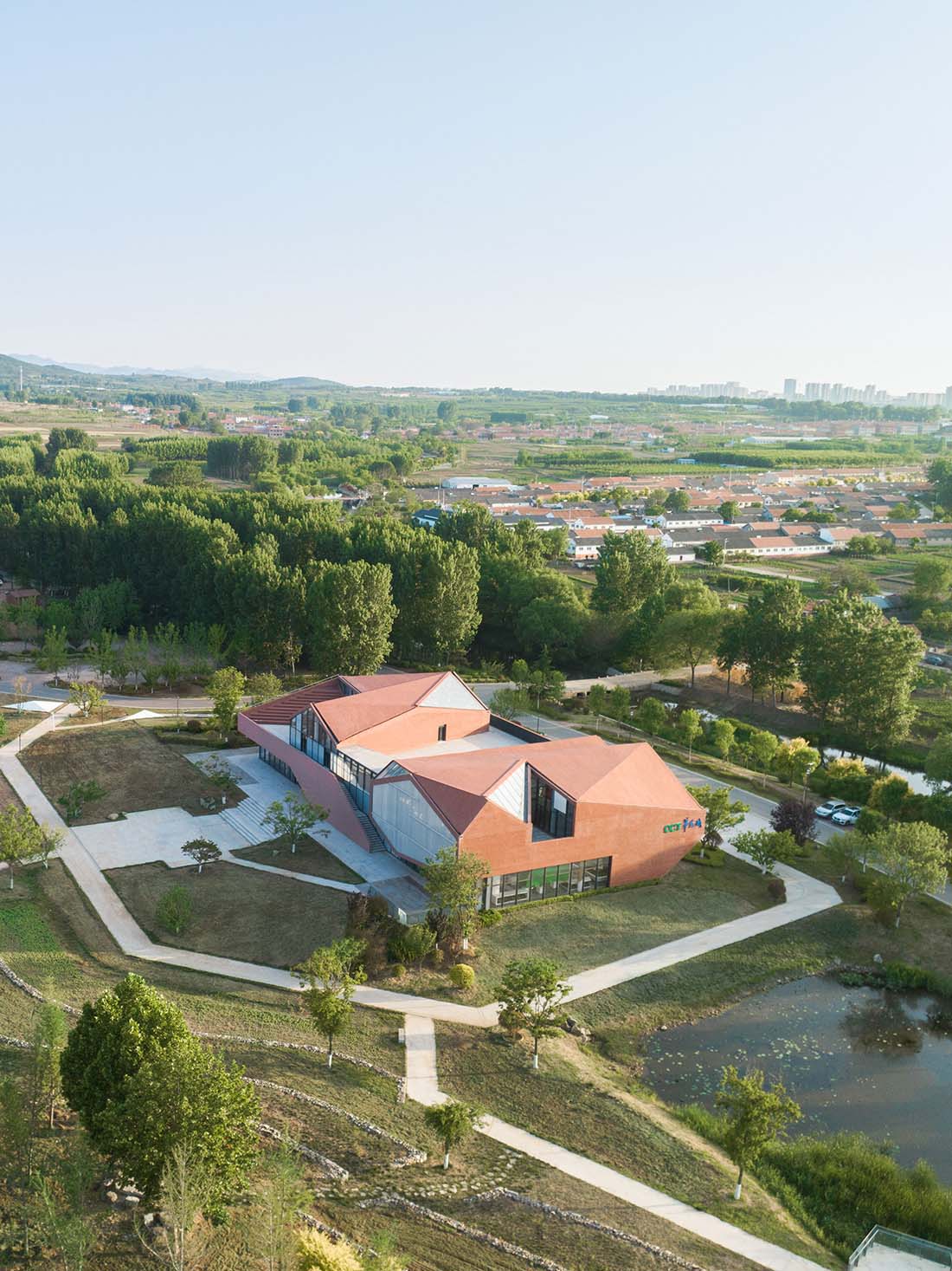 建筑设计,乡村建筑设计,公共空间设计,多功能空间设计,青岛,青岛即墨华侨城乡村展示中心,袈蓝建筑