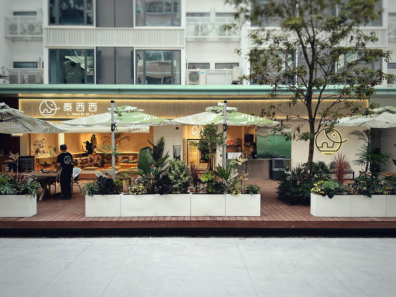 泰式餐厅设计,休闲餐厅设计,户外餐厅设计,餐厅装修,餐厅设计,餐厅设计方案,餐厅设计案例,深圳,泰西西,具格设计