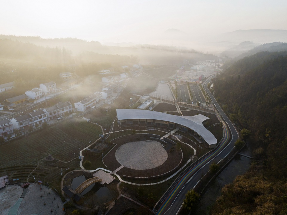餐厅设计,休闲餐厅设计,乡村餐厅设计,餐厅设计案例,餐厅设计方案,餐厅装修,湖北,五福山水龙家宴餐厅,小写建筑事务所