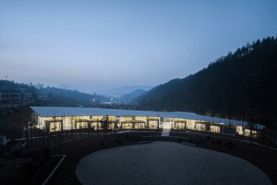 餐厅设计,休闲餐厅设计,乡村餐厅设计,餐厅设计案例,餐厅设计方案,餐厅装修,湖北,五福山水龙家宴餐厅,小写建筑事务所