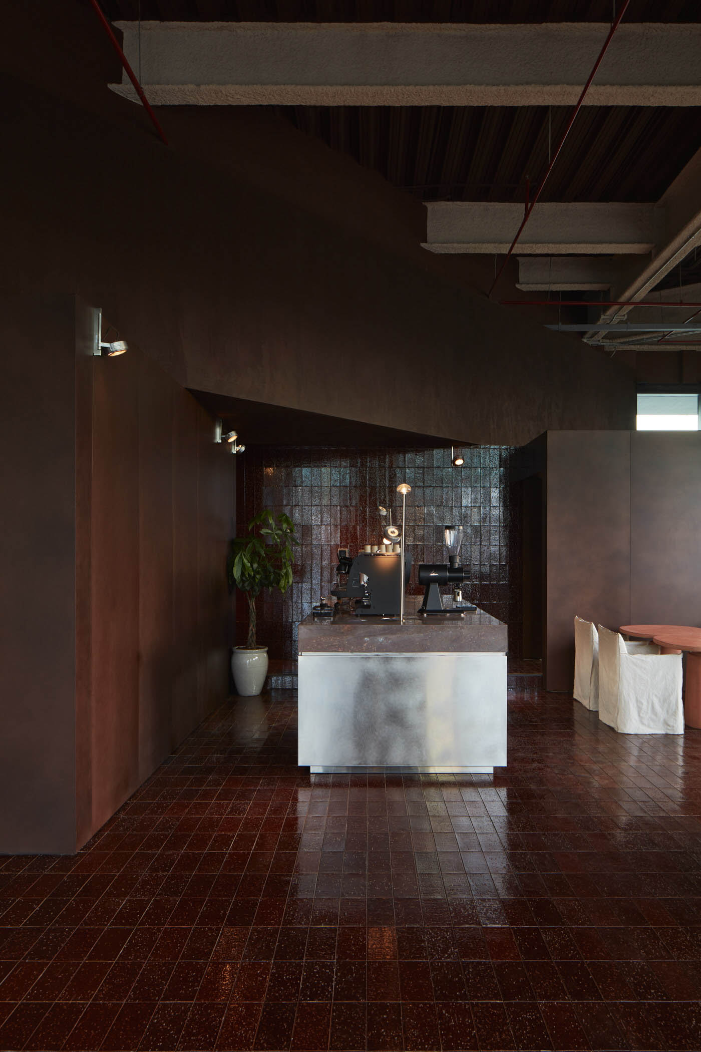 Bone Studio,咖啡店设计,咖啡店设计案例,咖啡店设计方案,阿联酋,阿布扎比,创意咖啡店,咖啡店装修,erra咖啡厅