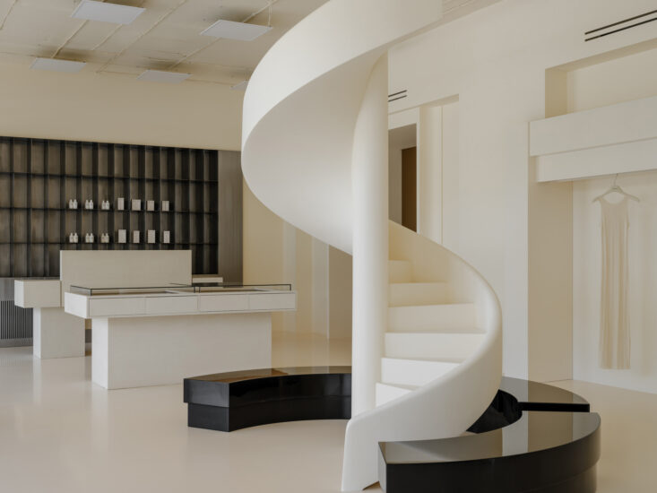 Polina Ditsman | 莫斯科奶油色品牌集合店