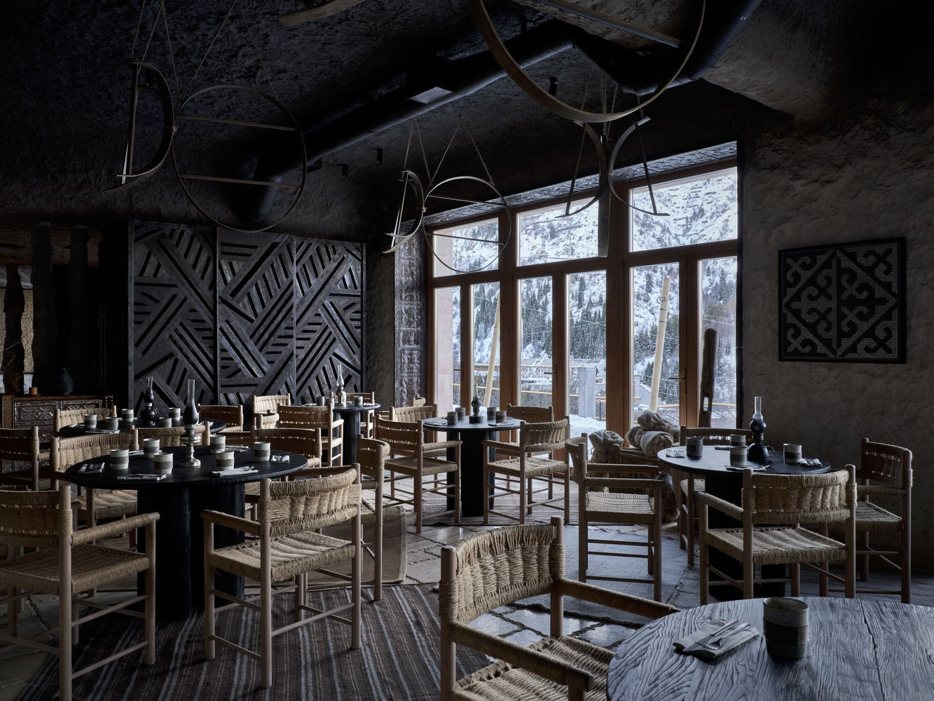 餐厅设计,餐厅设计案例,餐厅设计方案,主题餐厅设计,New Almaty Architects Workshop,餐厅装修,餐厅效果图,休闲餐厅设计,DUNIE,哈萨克斯坦,350㎡