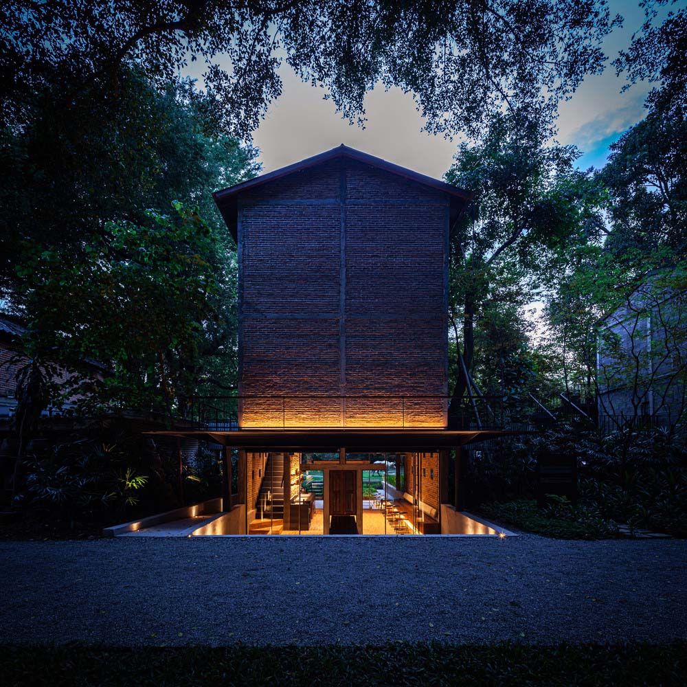 PAVA architects,泰国,咖啡厅设计方案,咖啡厅装修,茶馆设计,咖啡店设计,Kaomai茶馆+咖啡厅,210㎡,工业风咖啡厅,建筑改造