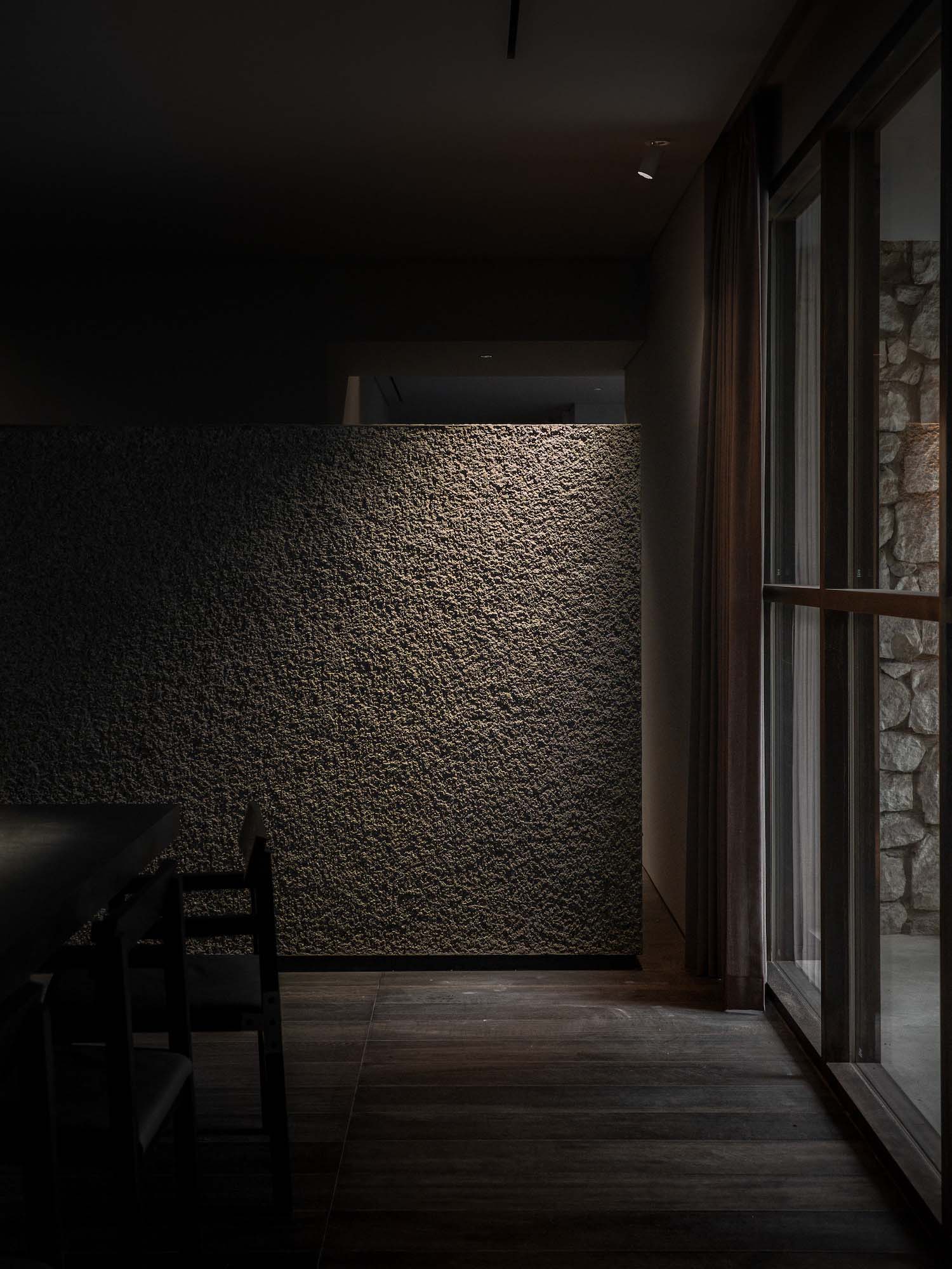 餐厅设计,烧烤店设计案例,极简风格餐厅设计,烧烤店,Imok Smoke Dining,餐厅装修,Project Mark,休闲餐厅设计,韩国,首尔,极简主义