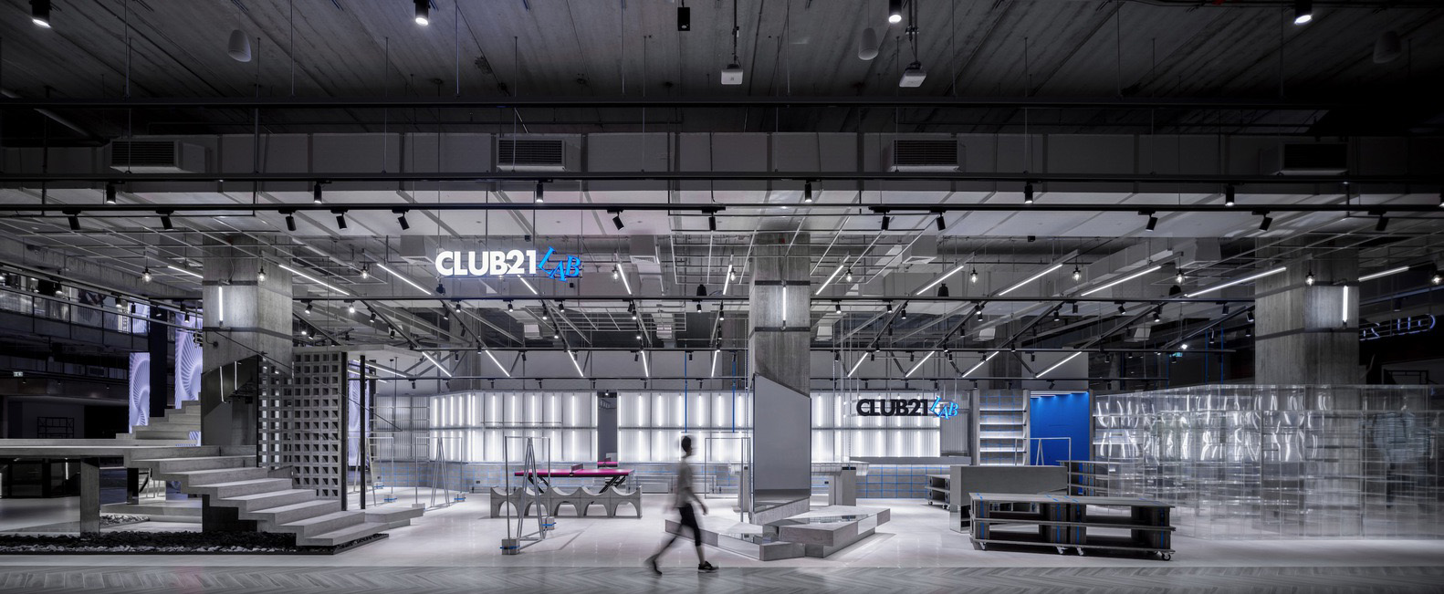 零售店设计,服装零售店设计,服装店设计,CLUB21 LAB,Studio Krubka,350㎡
