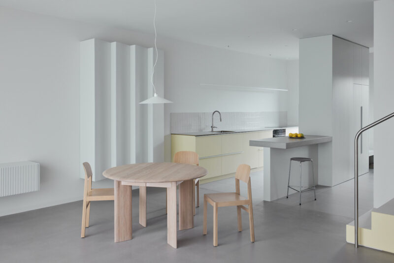 i.B Archstudio | 克莱佩达极简主义联排别墅