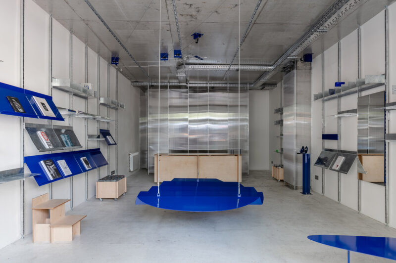 Prototype | 44 m²，乌克兰基辅极简主义Readellion书店