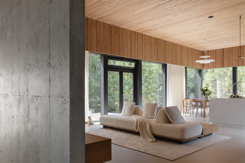 ZROBIM architects | 白俄罗斯明斯克原木色+清水混凝土景观别墅