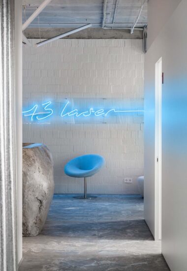 Temp | 基辅深情的活力-极简主义美容诊所