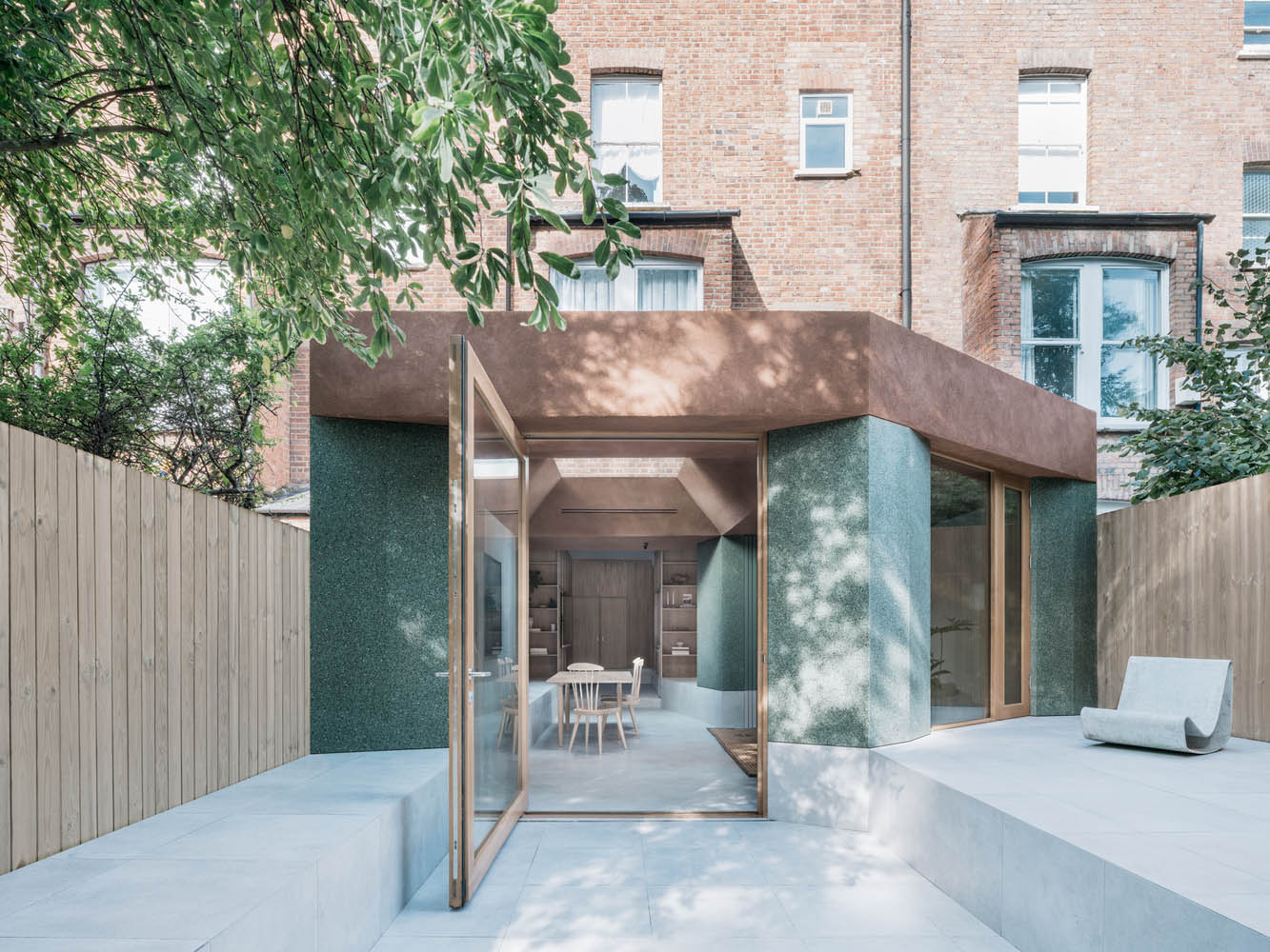 ConForm Architects,别墅设计,97㎡,英国,伦敦,别墅设计案例,别墅设计方案,庭院改造,水磨石