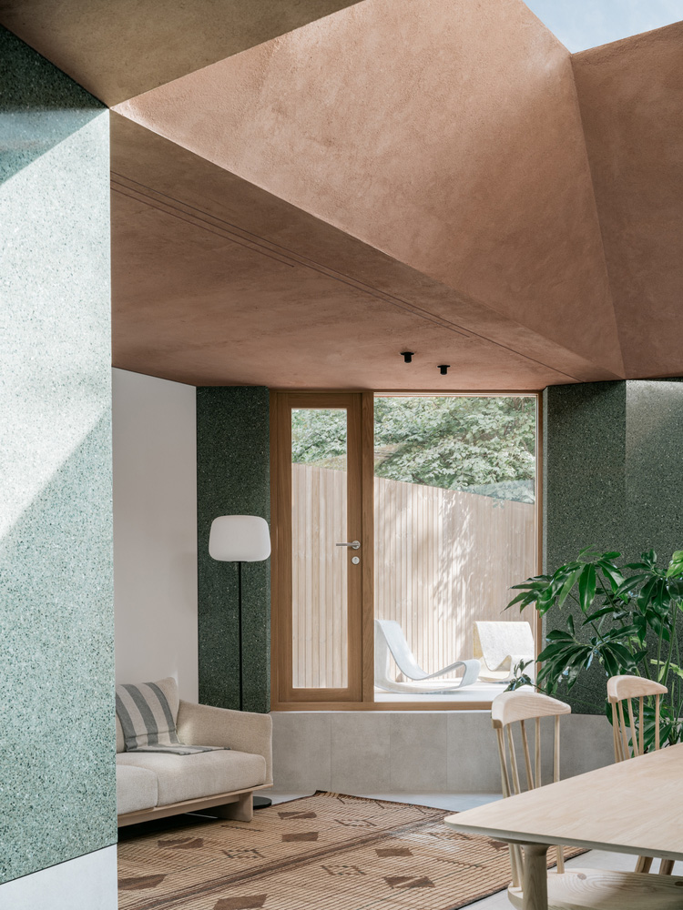ConForm Architects,别墅设计,97㎡,英国,伦敦,别墅设计案例,别墅设计方案,庭院改造,水磨石