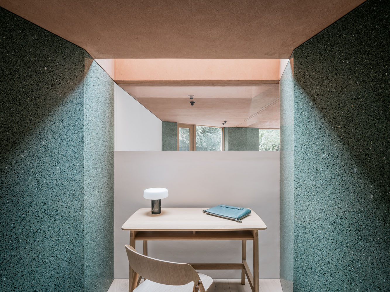 ConForm Architects,别墅设计,97㎡,英国,伦敦,别墅设计案例,别墅设计方案,庭院改造,水磨石