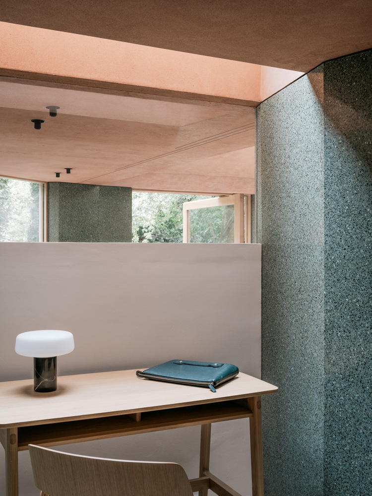 ConForm Architects,别墅设计,97㎡,英国,伦敦,别墅设计案例,别墅设计方案,庭院改造,水磨石
