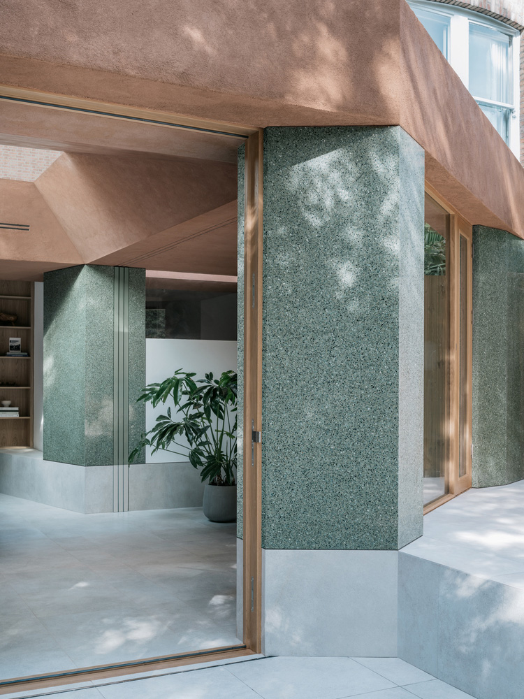 ConForm Architects,别墅设计,97㎡,英国,伦敦,别墅设计案例,别墅设计方案,庭院改造,水磨石