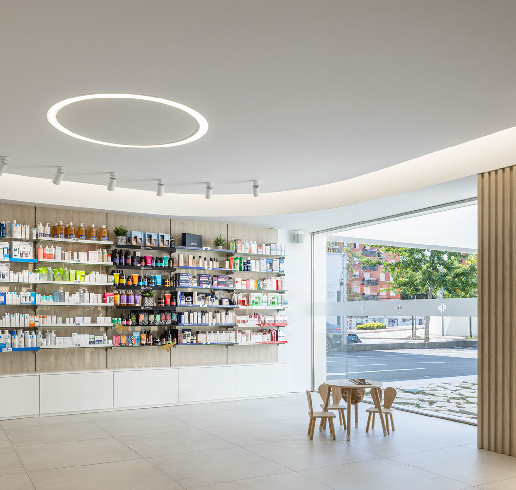 Tsou Arquitectos,278㎡,社区药店,创意药店,葡萄牙,药店设计