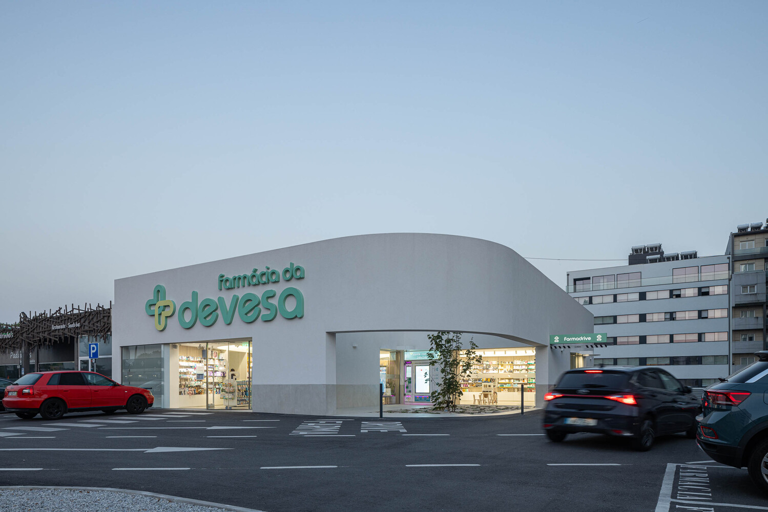 Tsou Arquitectos,278㎡,社区药店,创意药店,葡萄牙,药店设计
