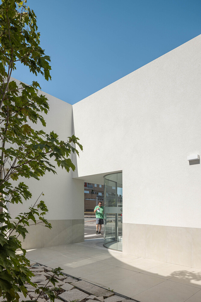 Tsou Arquitectos,278㎡,社区药店,创意药店,葡萄牙,药店设计