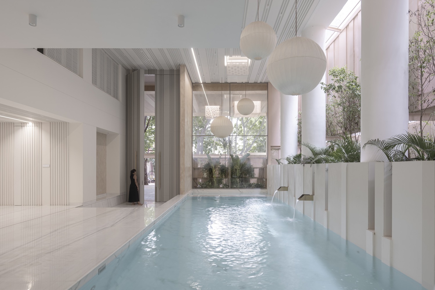 Spacefiction Studio,印度,别墅设计案例,别墅设计,2500㎡,别墅装修效果图,别墅旋转楼梯,现代风格别墅,度假别墅